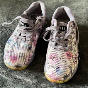 NoBull Watercolor floral trainer size 6.5 excellent condition